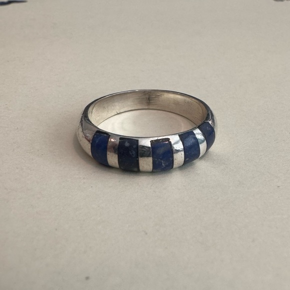 Sterling Silver and Lapis Lazuli Ring - Picture 5 of 5